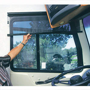 43" Black Case Maxi SideVisor w/ Right Pull Cord